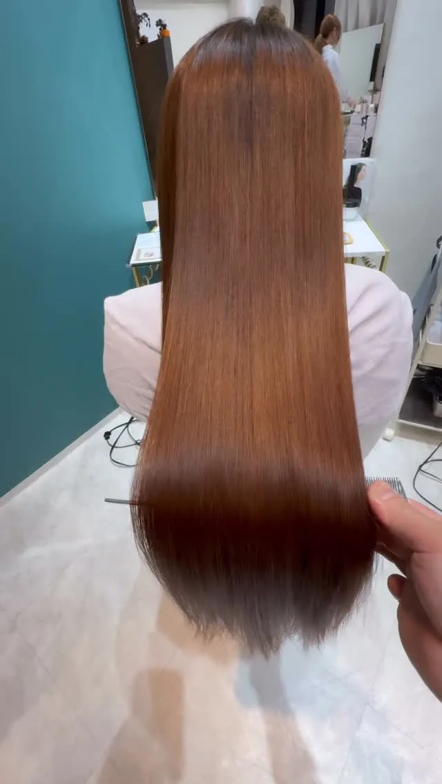 渋谷駅近で理想のツヤ髪を叶える髪質改善が得意な美容院wuggla